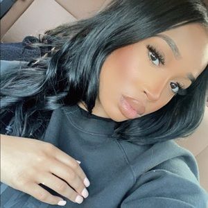 Meet your Posher, Cyerra